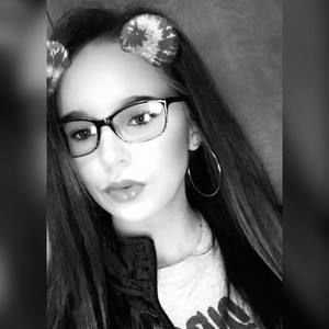 Meet your Posher, Tia